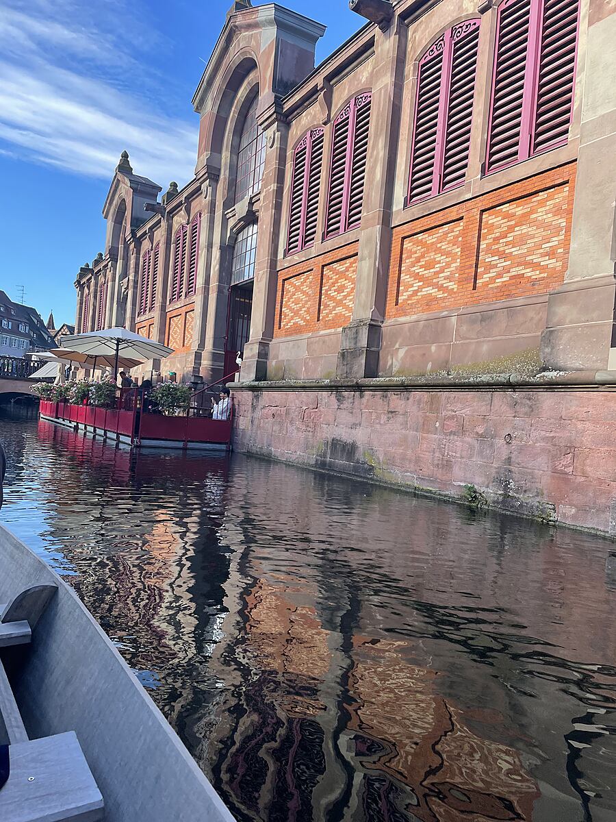 Canal-side dining at March&eacute; Couvert